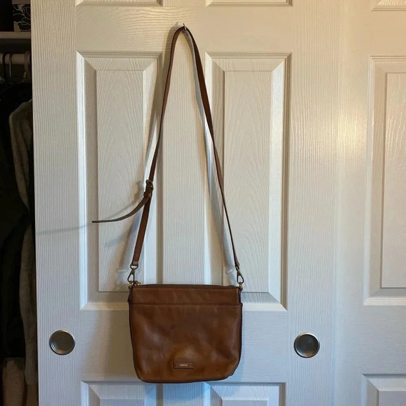 Fossil genuine leather shoulder crossbody bag - Picture 2 of 6
